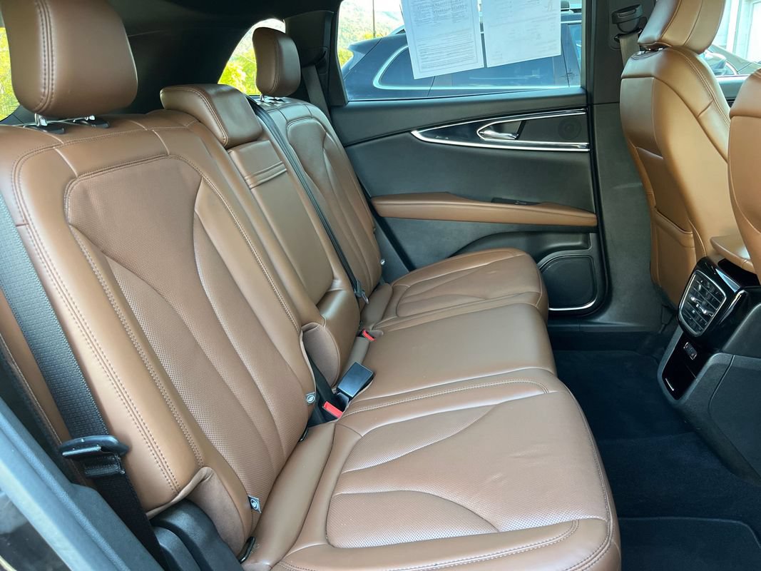 Used 2022 Lincoln Nautilus Reserve AWD/4WD image 15