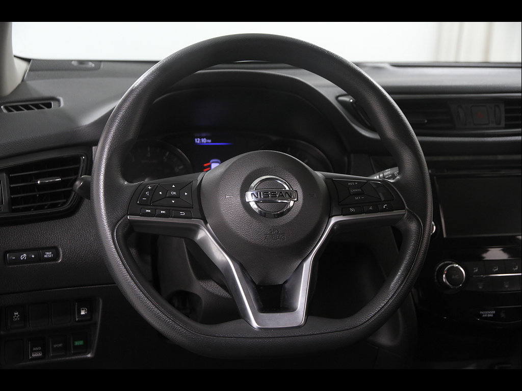 Used 2018 Nissan Rogue S AWD/4WD image 8