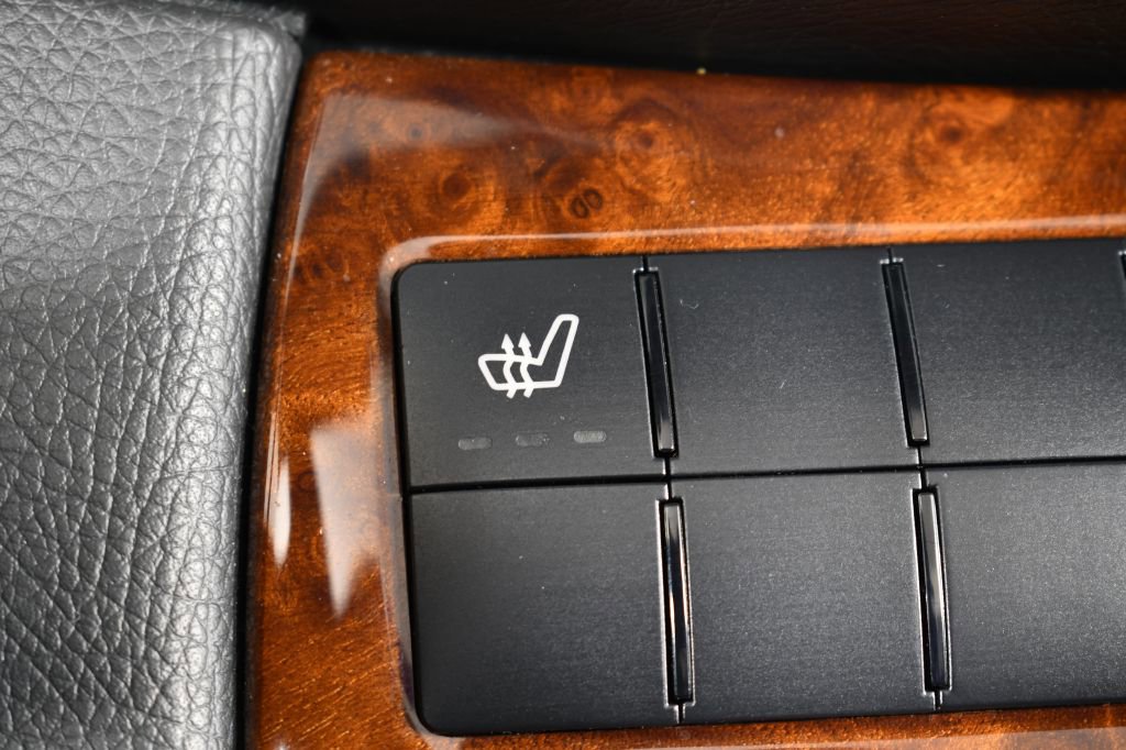 Used 2005 Mercedes-Benz CLK 500 Cabriolet image 41