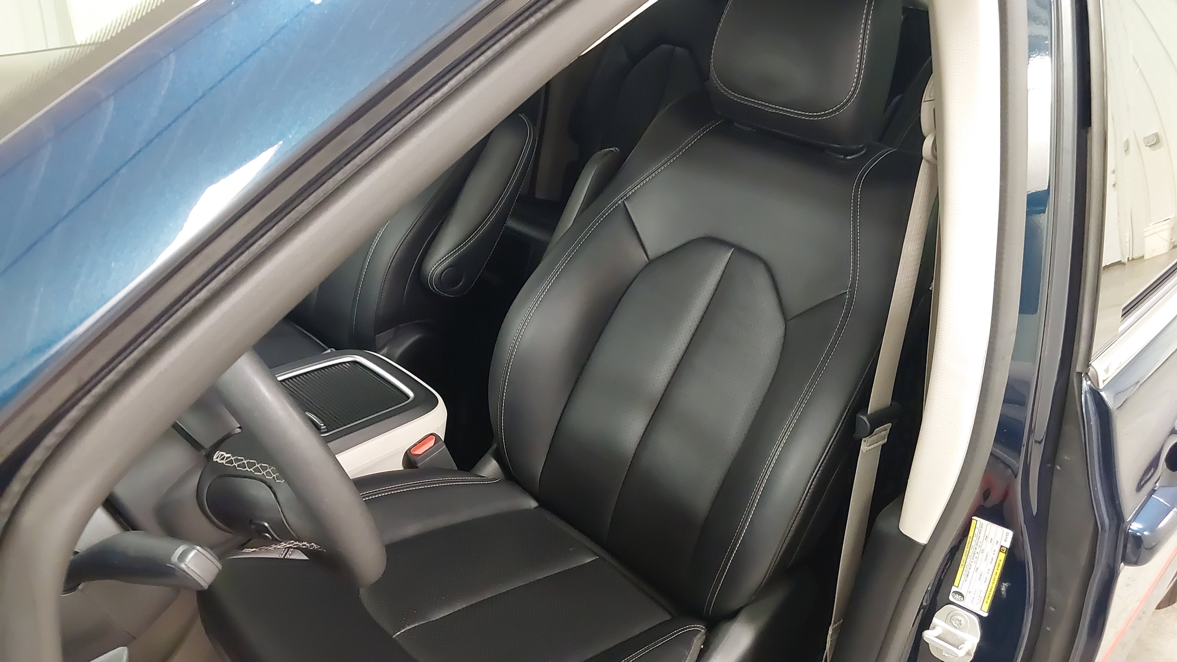 Used 2024 Chrysler Pacifica Touring-L FWD image 23
