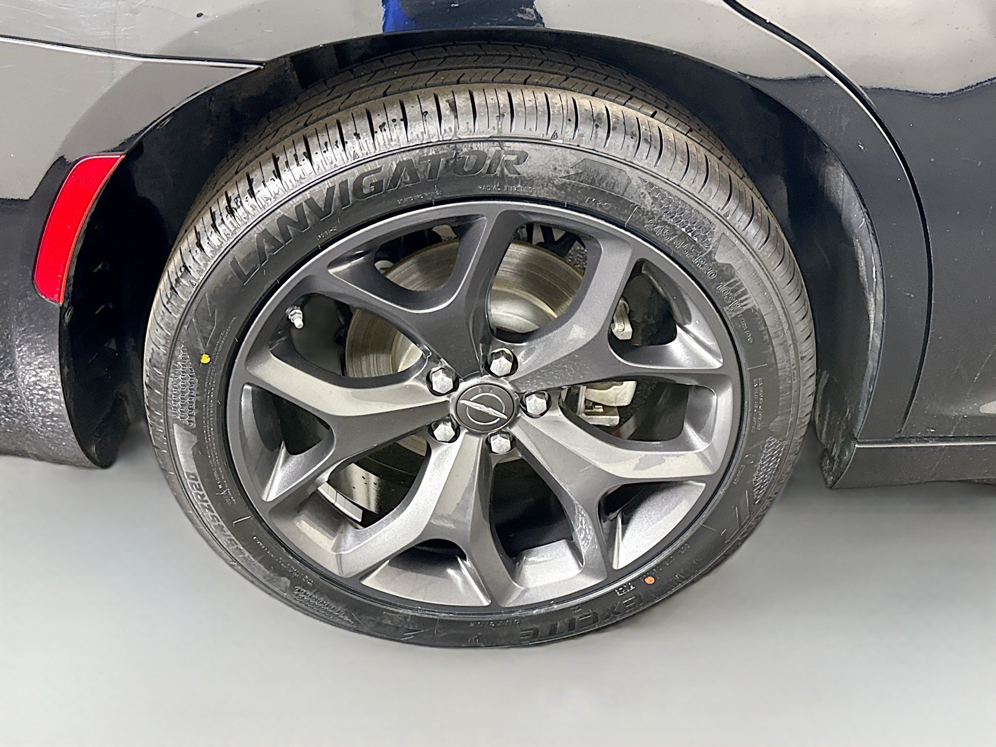 Used 2023 Chrysler 300 Touring w/ Safetytec Plus Group RWD image 33