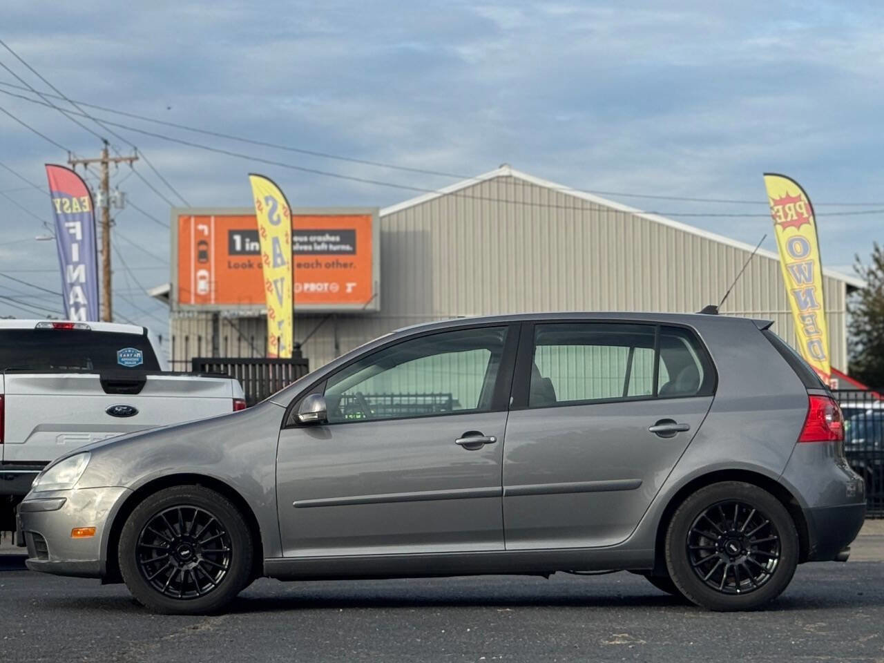 Used 2009 Volkswagen Rabbit S image 18