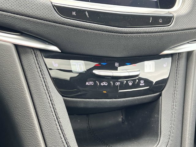 Certified 2024 Cadillac XT6 Luxury w/ LPO, Floor Liner Package AWD/4WD image 23