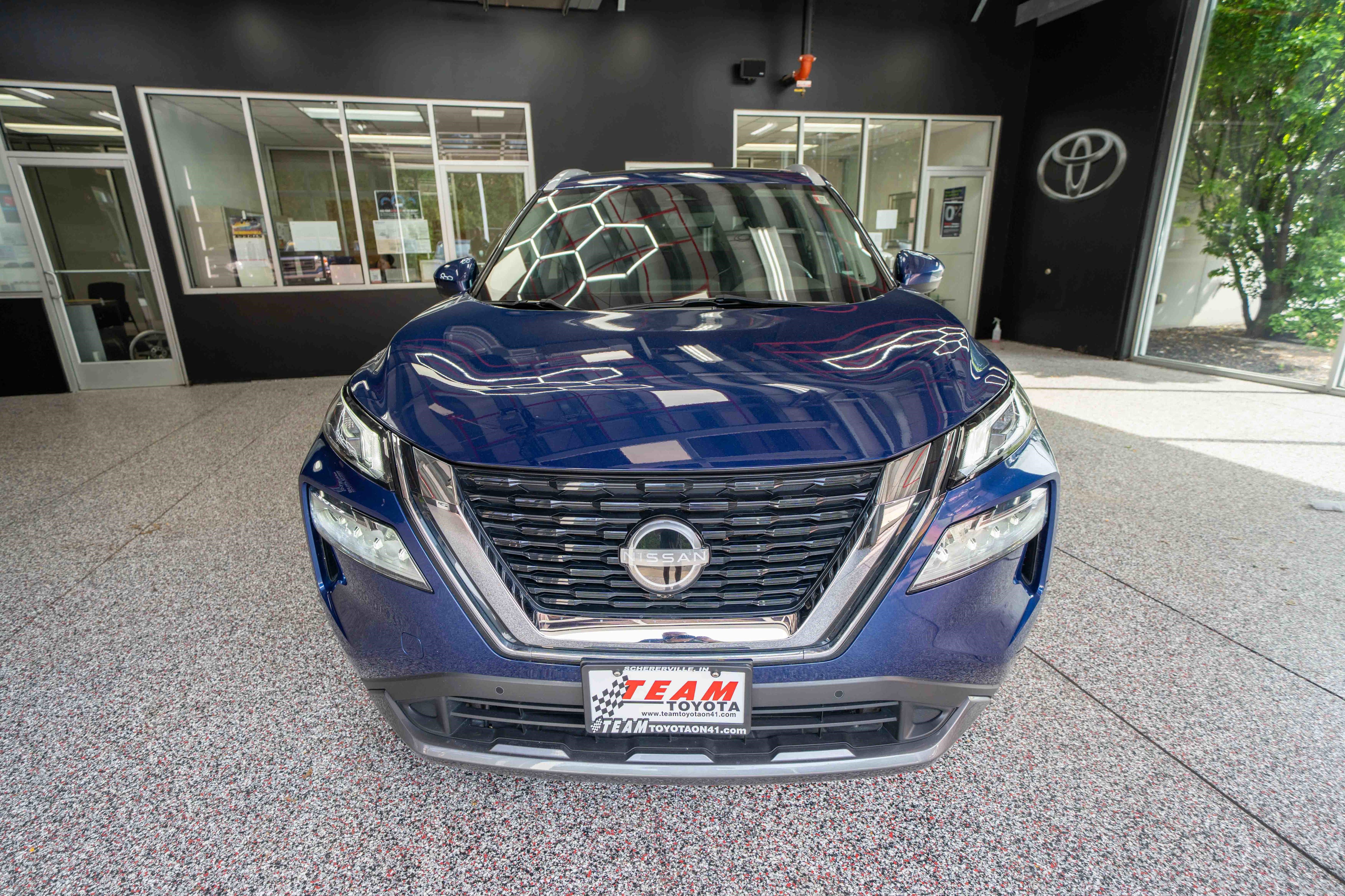 Used 2023 Nissan Rogue SL w/ SL Premium Package AWD/4WD image 6