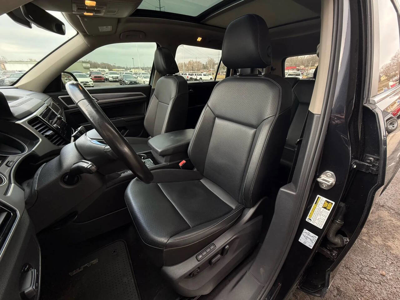 Used 2018 Volkswagen Atlas SEL AWD/4WD image 15
