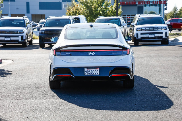 Certified 2025 Hyundai Sonata SEL FWD image 4