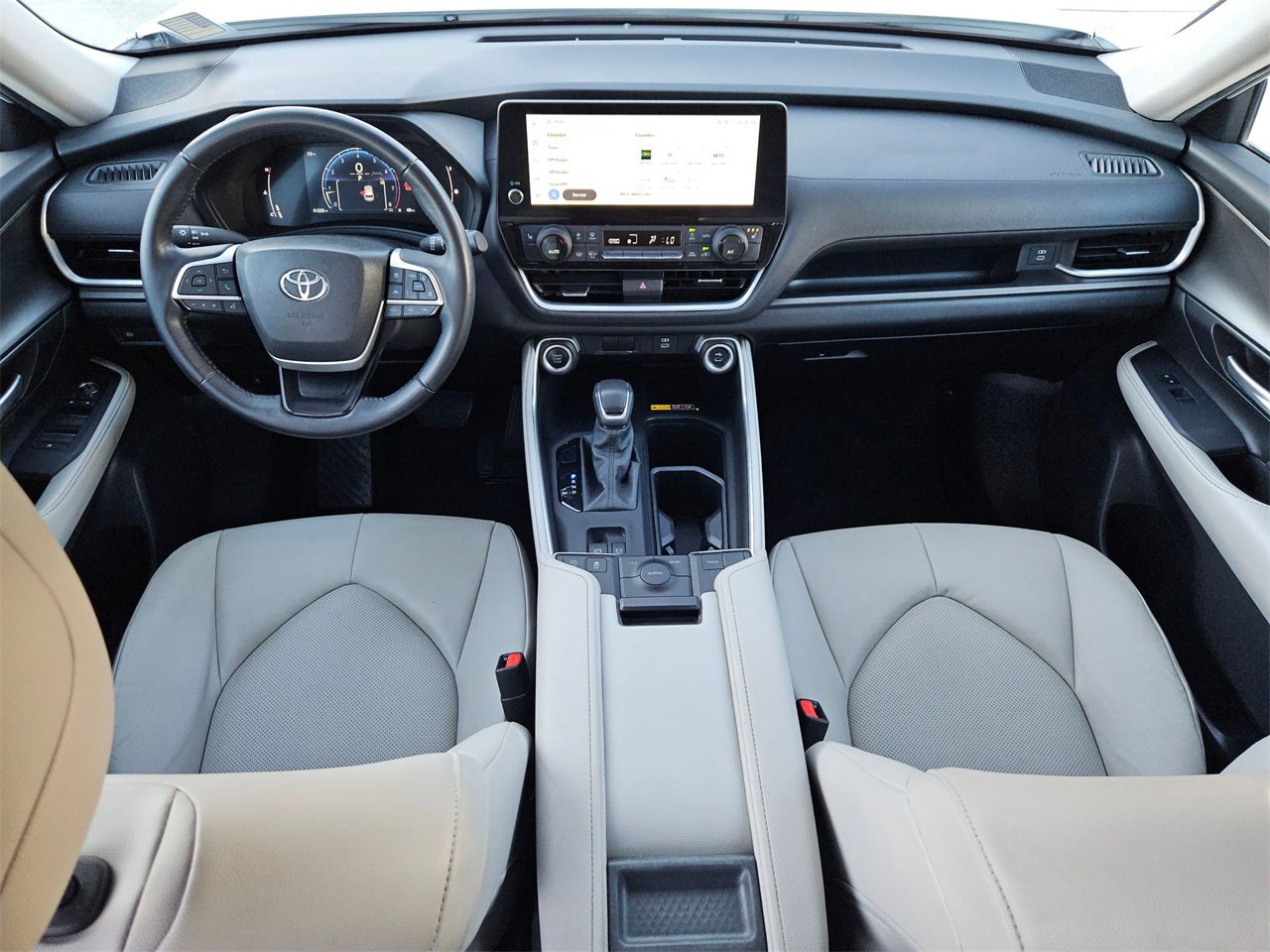 Used 2024 Toyota Grand Highlander XLE image 20