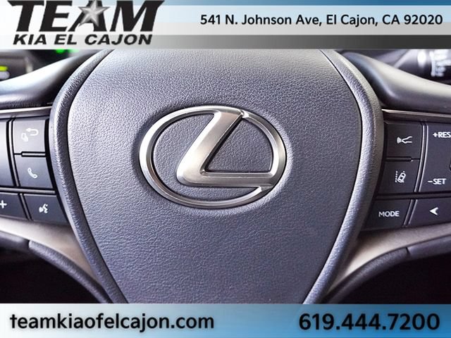Used 2019 Lexus UX 250h AWD/4WD image 35