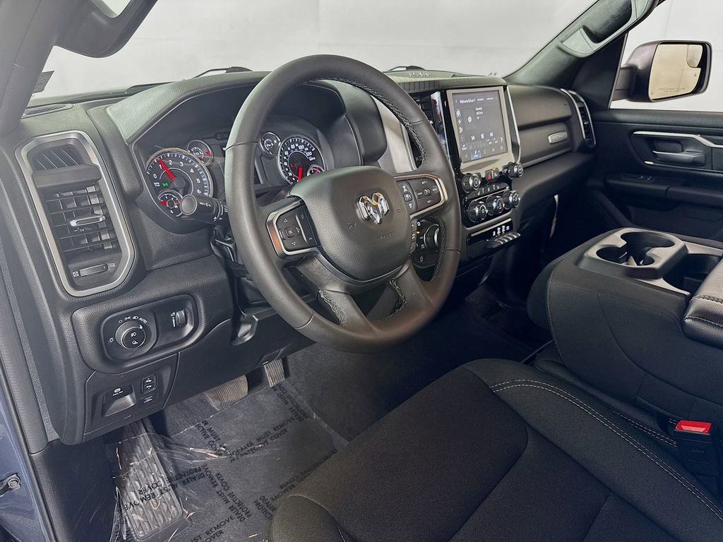 Used 2025 RAM 1500 Big Horn AWD/4WD image 9