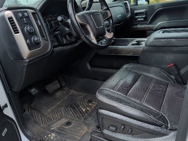 Used 2019 GMC Sierra 2500 Denali w/ Duramax Plus Package AWD/4WD image 16