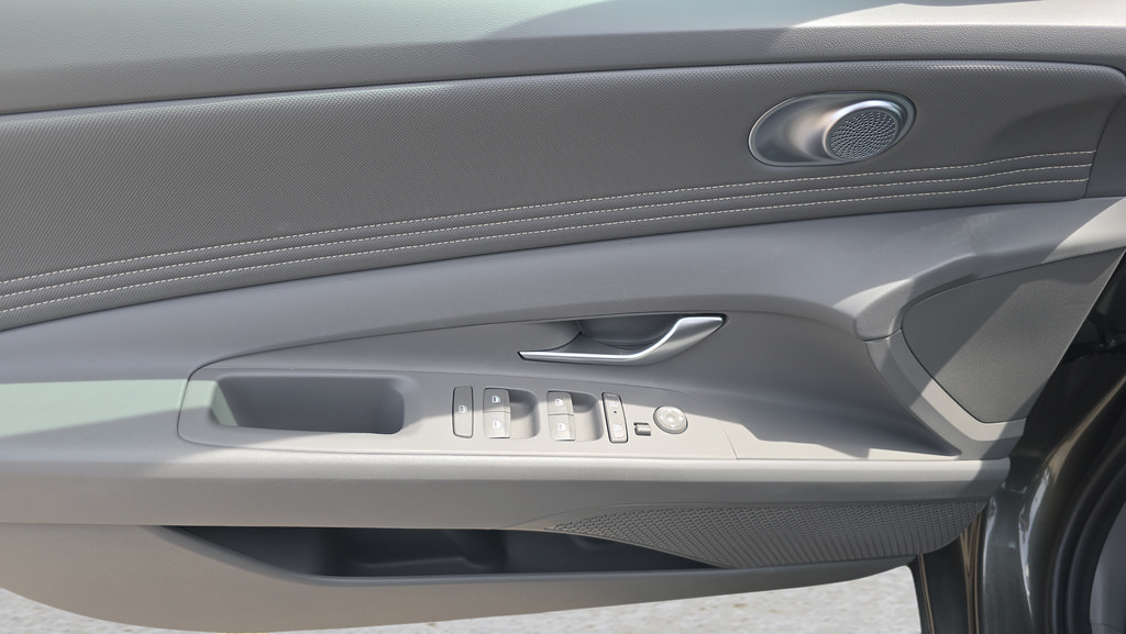 Certified 2026 Hyundai Elantra Sport FWD image 16