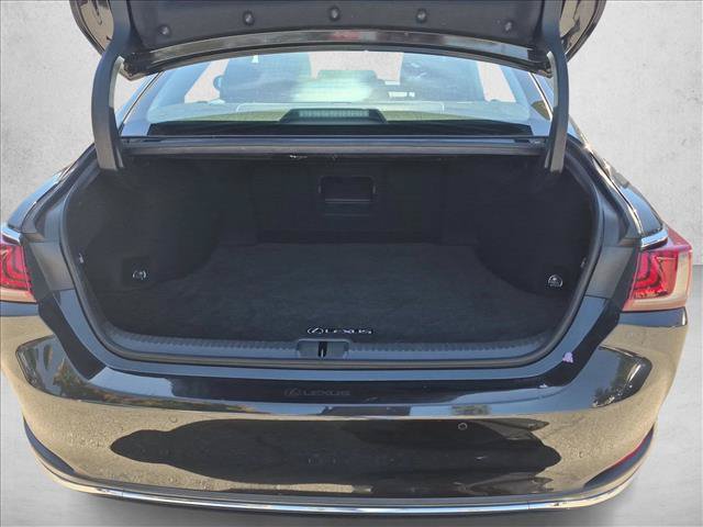 Used 2024 Lexus ES 300h w/ Premium Package FWD image 6