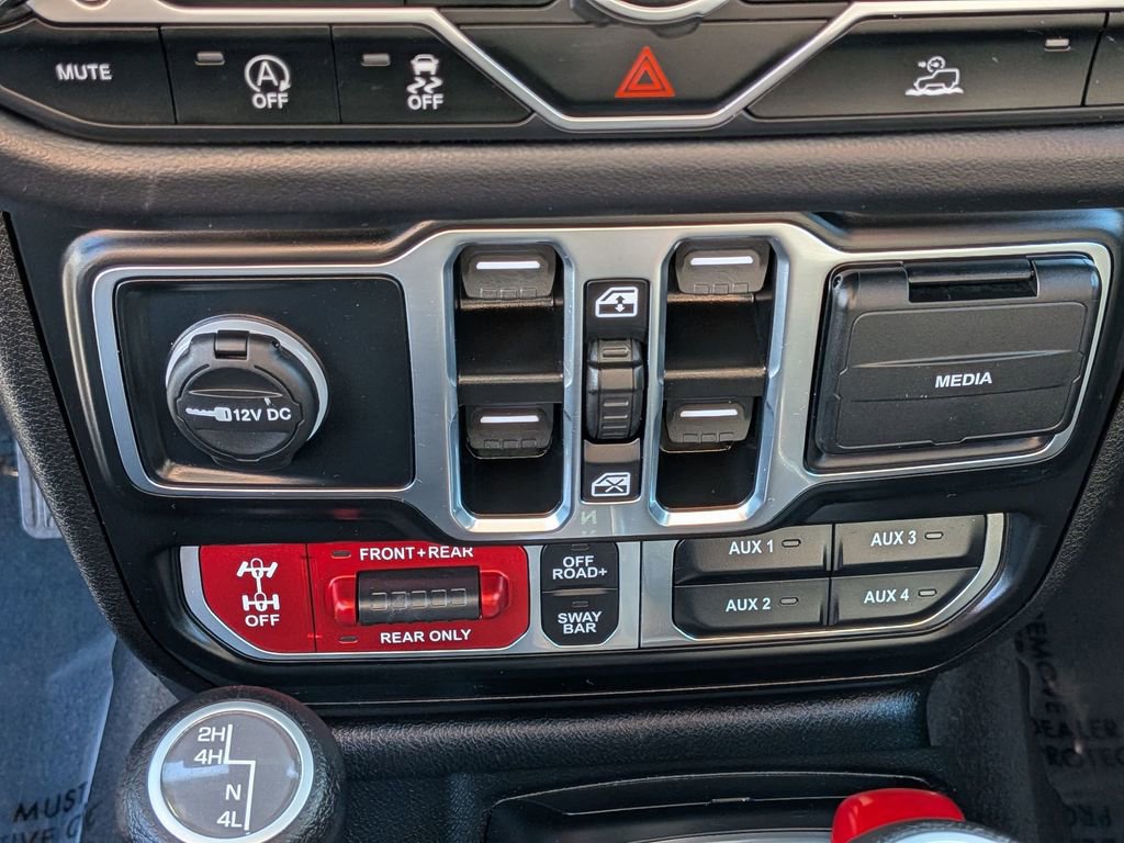 Used 2025 Jeep Wrangler Unlimited Rubicon image 21