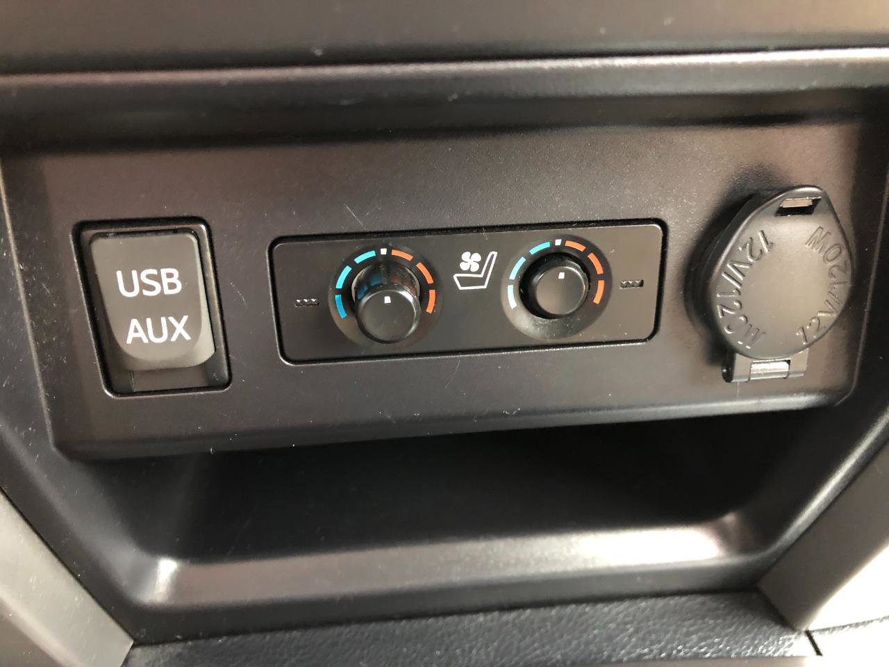 Used 2019 Toyota 4Runner Limited AWD/4WD image 27