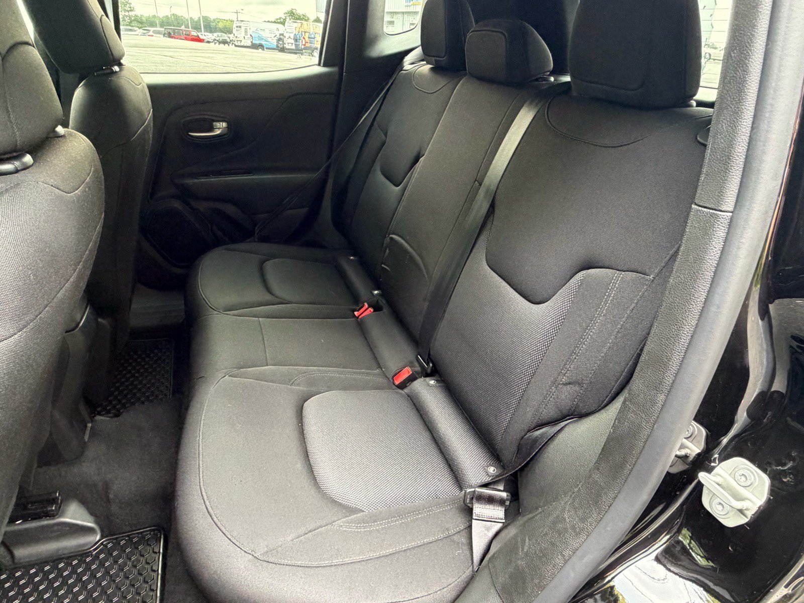 Used 2023 Jeep Renegade Latitude AWD/4WD image 48