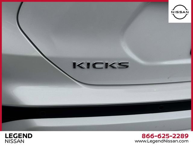 Used 2023 Nissan Kicks SV image 10