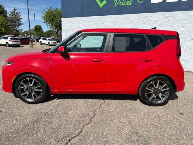 Used 2021 Kia Soul Turbo FWD image 2