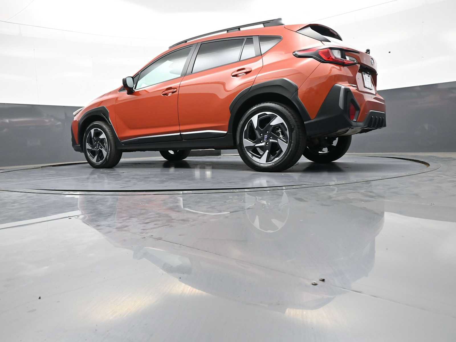 Used 2024 Subaru Crosstrek 2.5i Limited AWD/4WD image 32