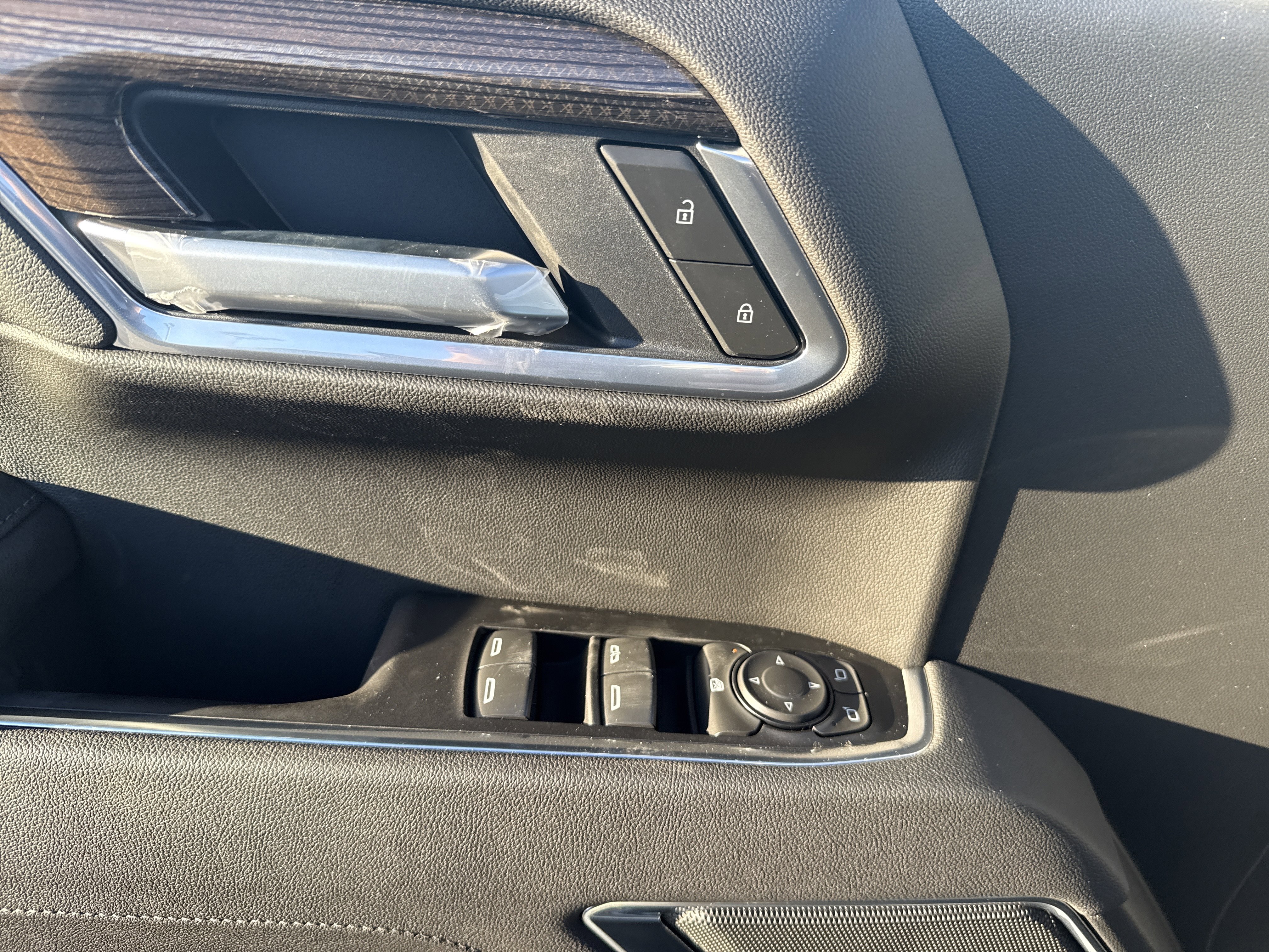 New 2026 Chevrolet Silverado 1500 LT w/ Z71 Off-Road Package image 16