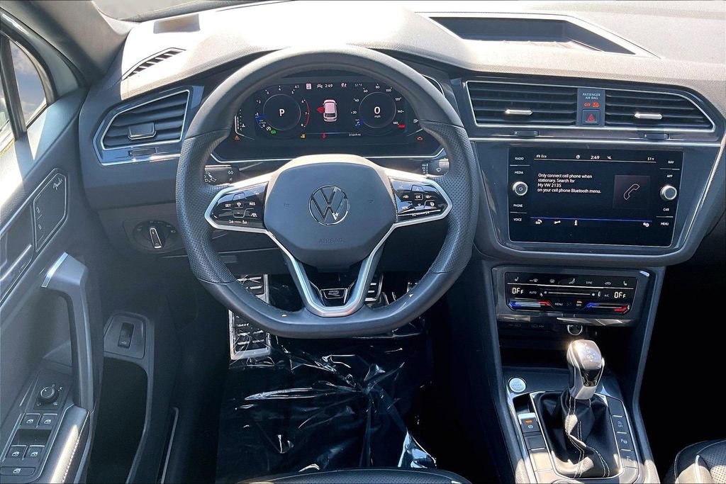 Used 2022 Volkswagen Tiguan SEL R-Line AWD/4WD image 8
