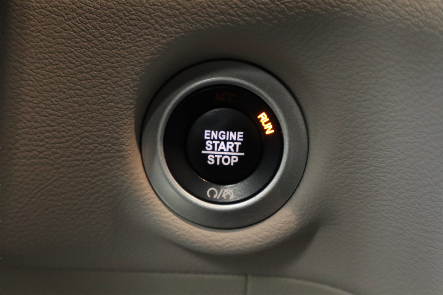 Used 2019 Chrysler Pacifica Touring-L image 25