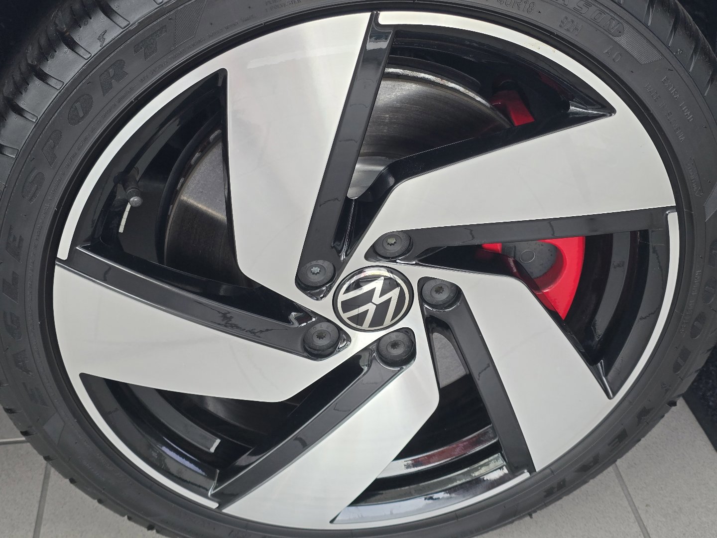 Certified 2023 Volkswagen GTI SE FWD image 18