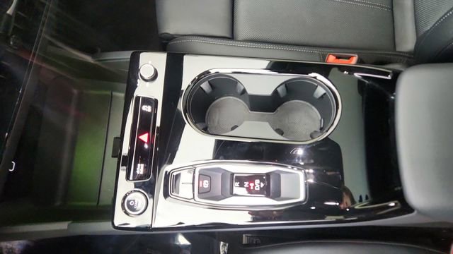 Used 2025 Audi A6 e-tron Prestige w/ Black Warm Weather Package image 55