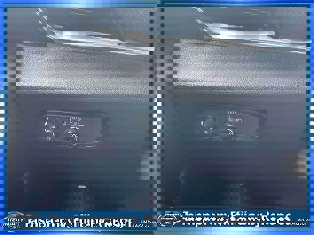 Used 2023 Chevrolet Traverse RS image 22