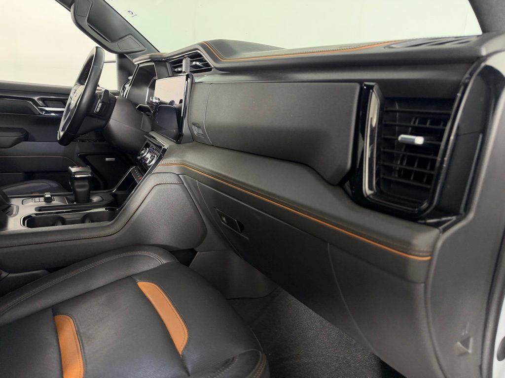 Used 2024 GMC Sierra 1500 AT4 AWD/4WD image 32
