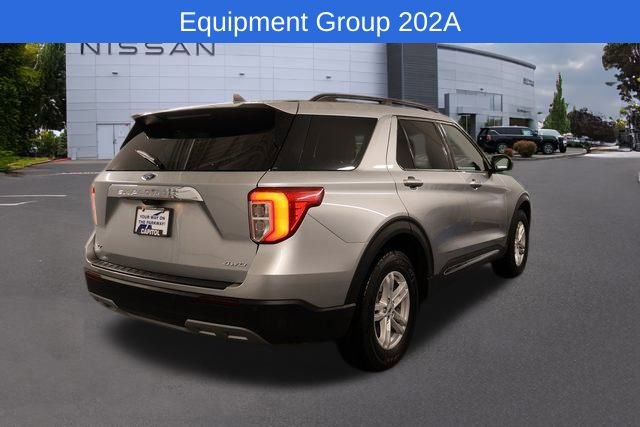 Used 2024 Ford Explorer XLT w/ Equipment Group 202A image 3