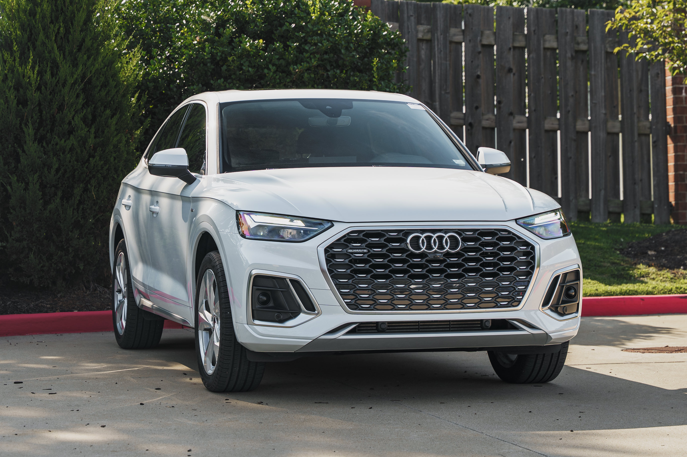 Certified 2025 Audi Q5 2.0T Premium Plus w/ Premium Plus Package AWD/4WD image 2