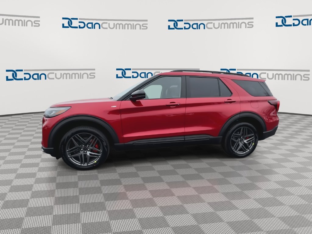 New 2026 Ford Explorer ST-Line w/ ST-Line Street Pack AWD/4WD image 5