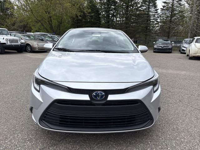 Used 2024 Toyota Corolla LE AWD/4WD image 11