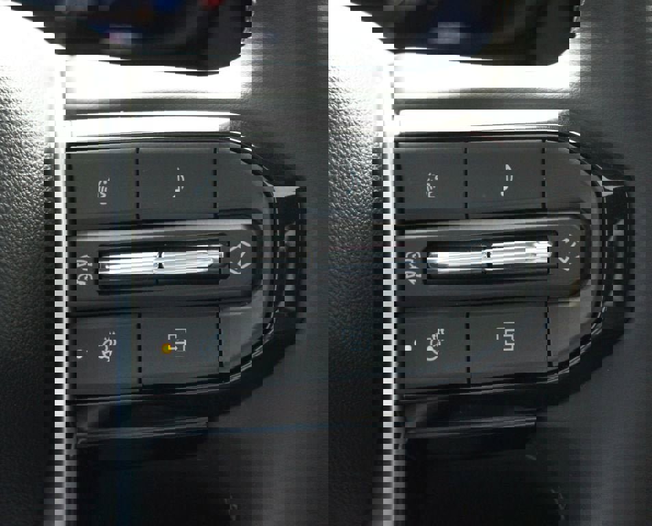 Used 2024 Chevrolet Colorado ZR2 w/ ZR2 Convenience Package III image 11