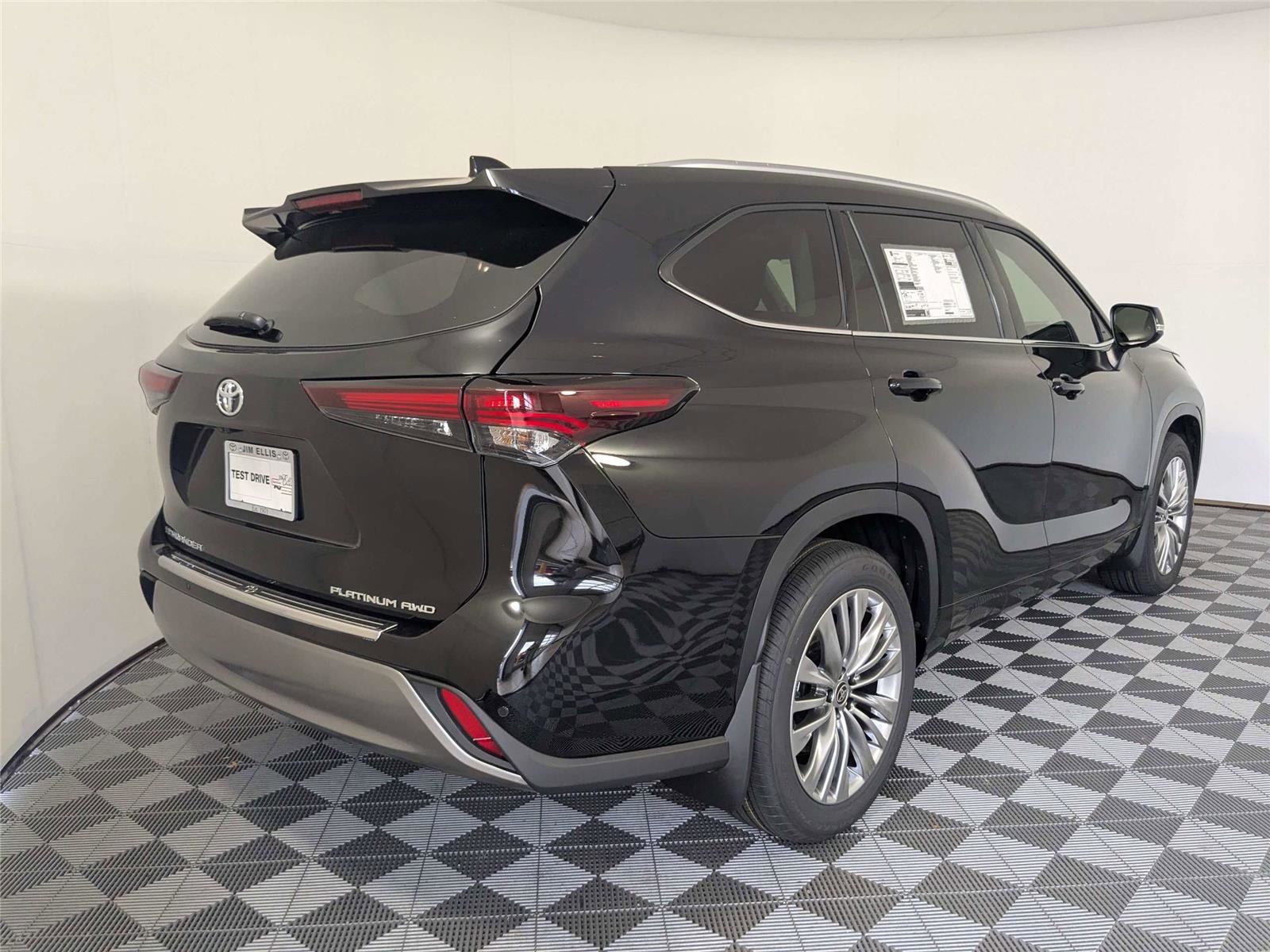New 2026 Toyota Highlander Platinum AWD/4WD image 5