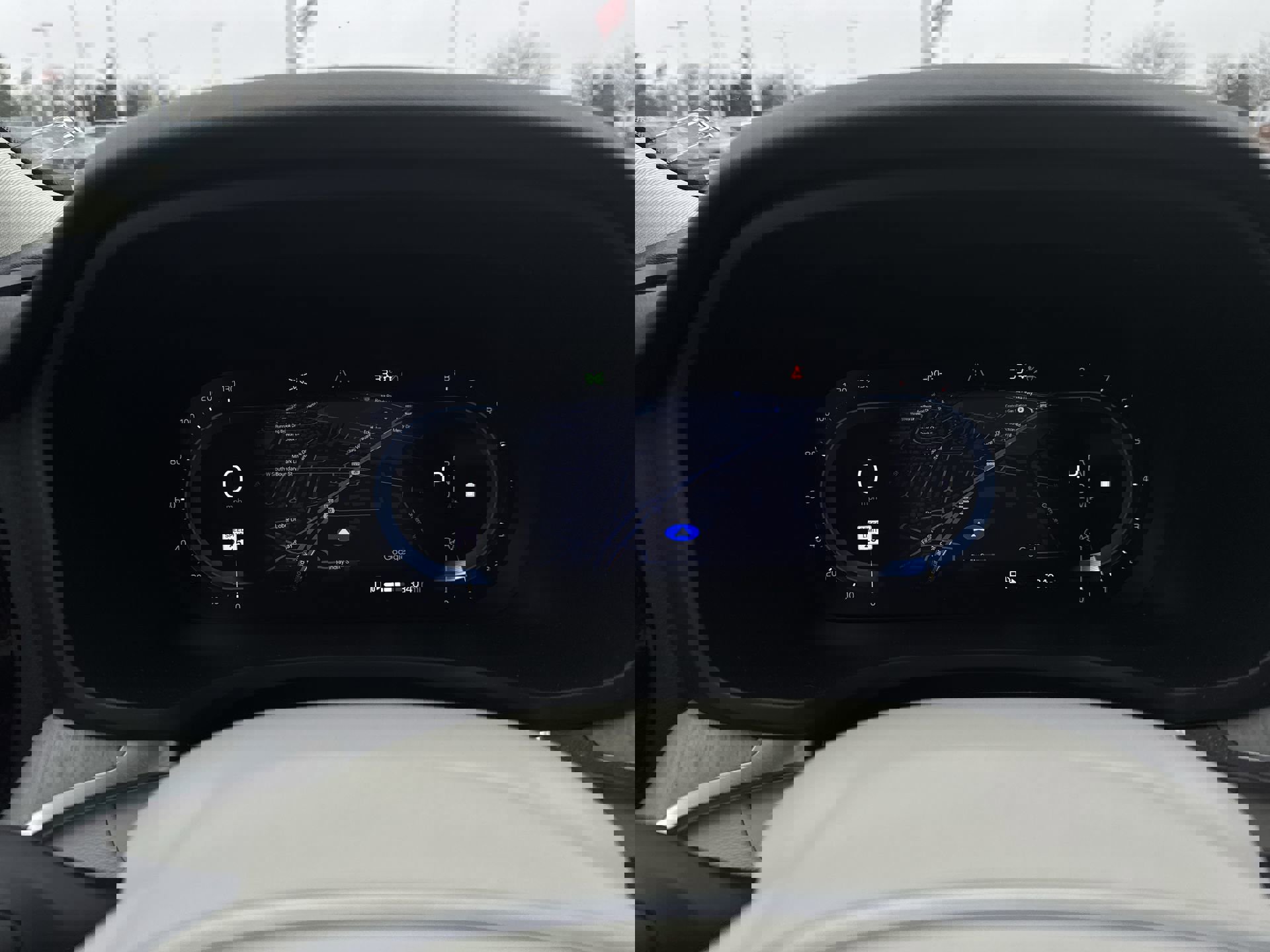 Used 2024 Volvo S60 B5 Plus w/ Climate Package image 11