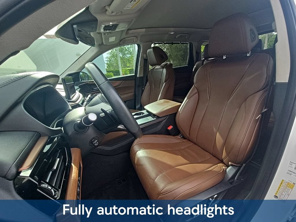 Used 2025 Acura MDX w/ Technology Package FWD image 19