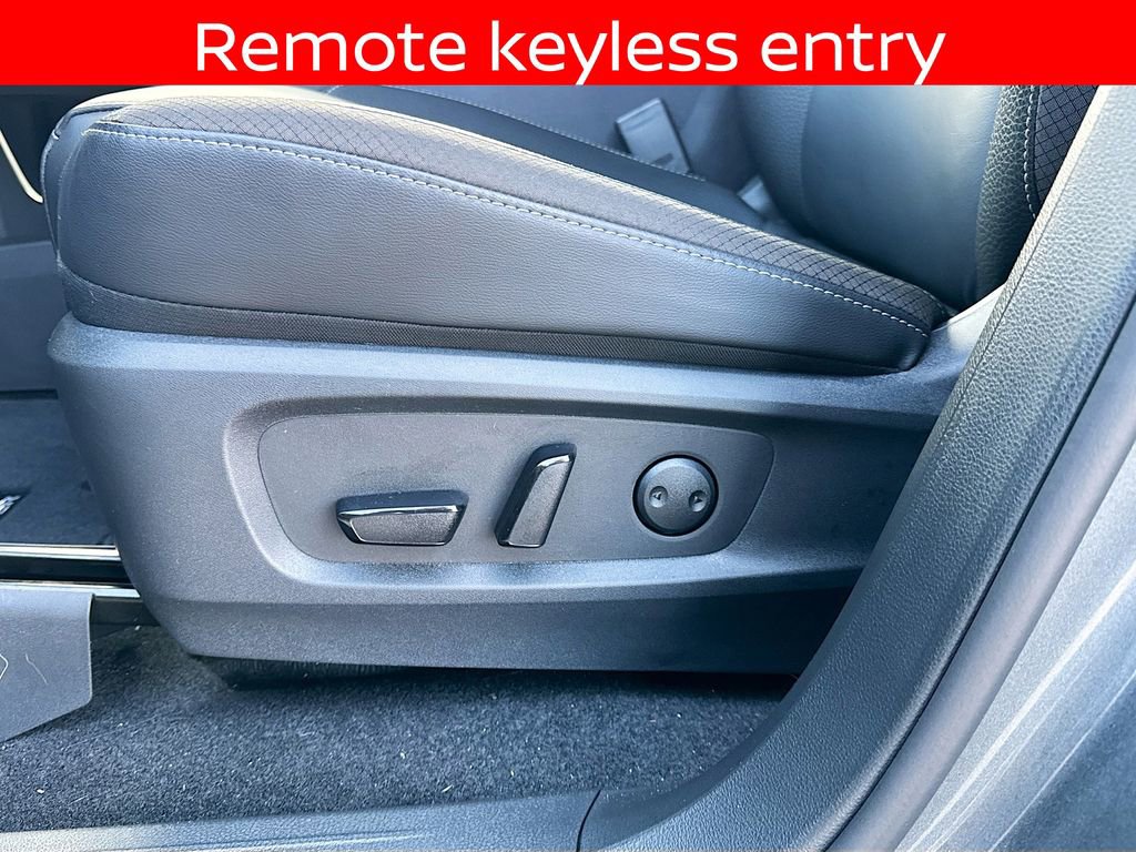 Used 2025 Nissan Pathfinder SL w/ Cargo Package image 20