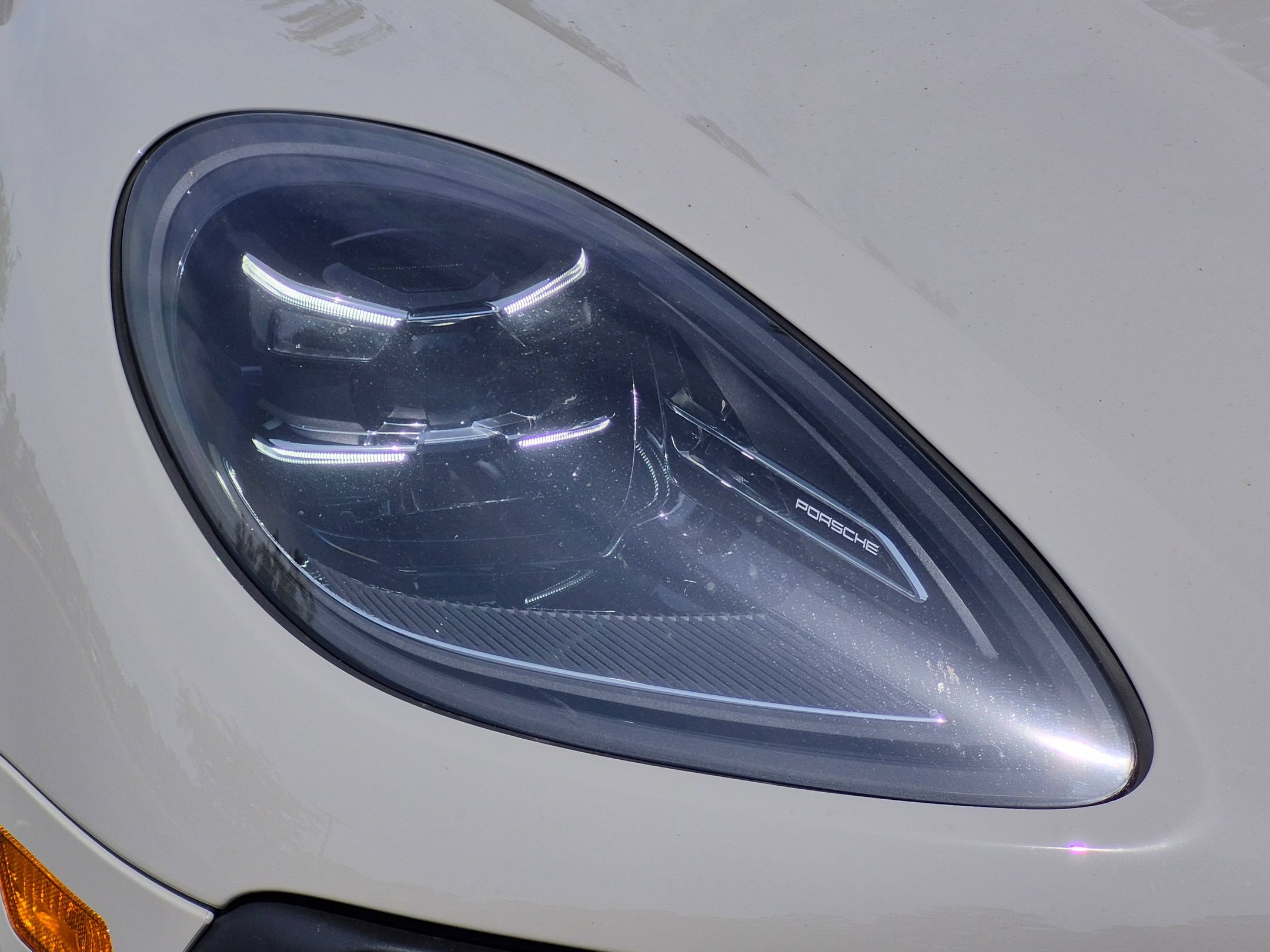 Certified 2024 Porsche Macan S AWD/4WD image 25
