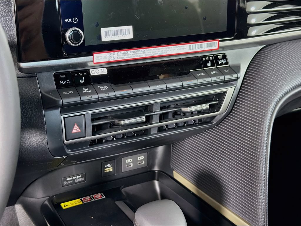 New 2026 Toyota Camry Hybrid AWD/4WD image 16