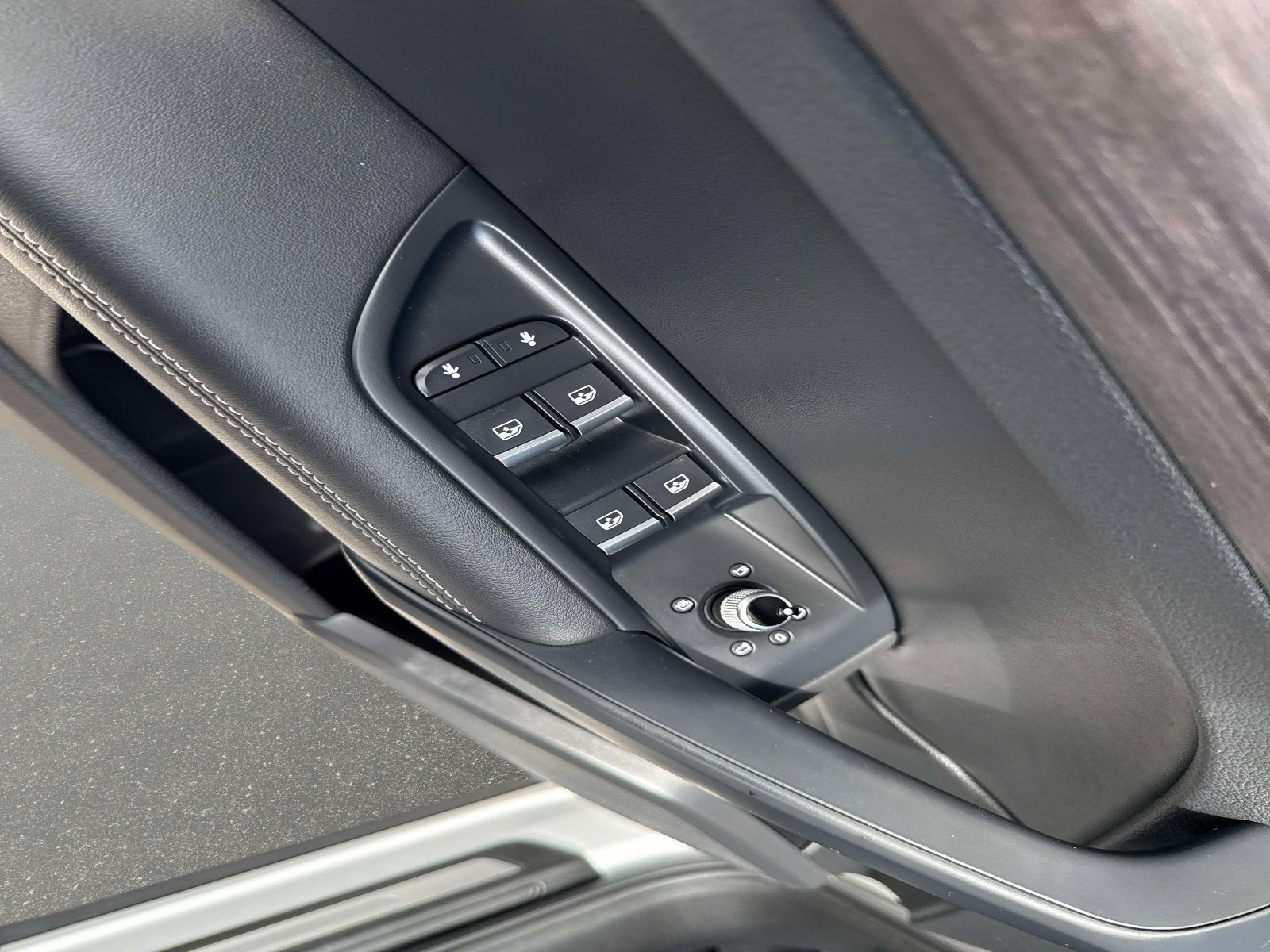 Used 2021 Audi Q5 Premium Plus w/ Premium Plus Package image 17