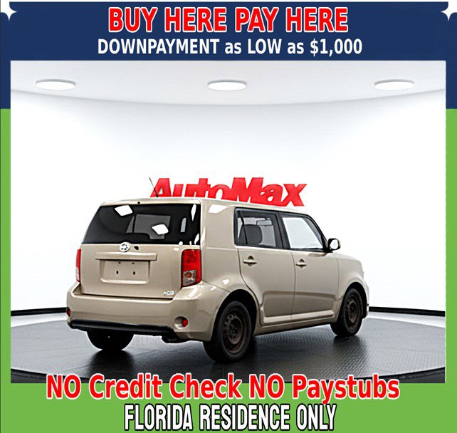 Used 2015 Scion xB image 2