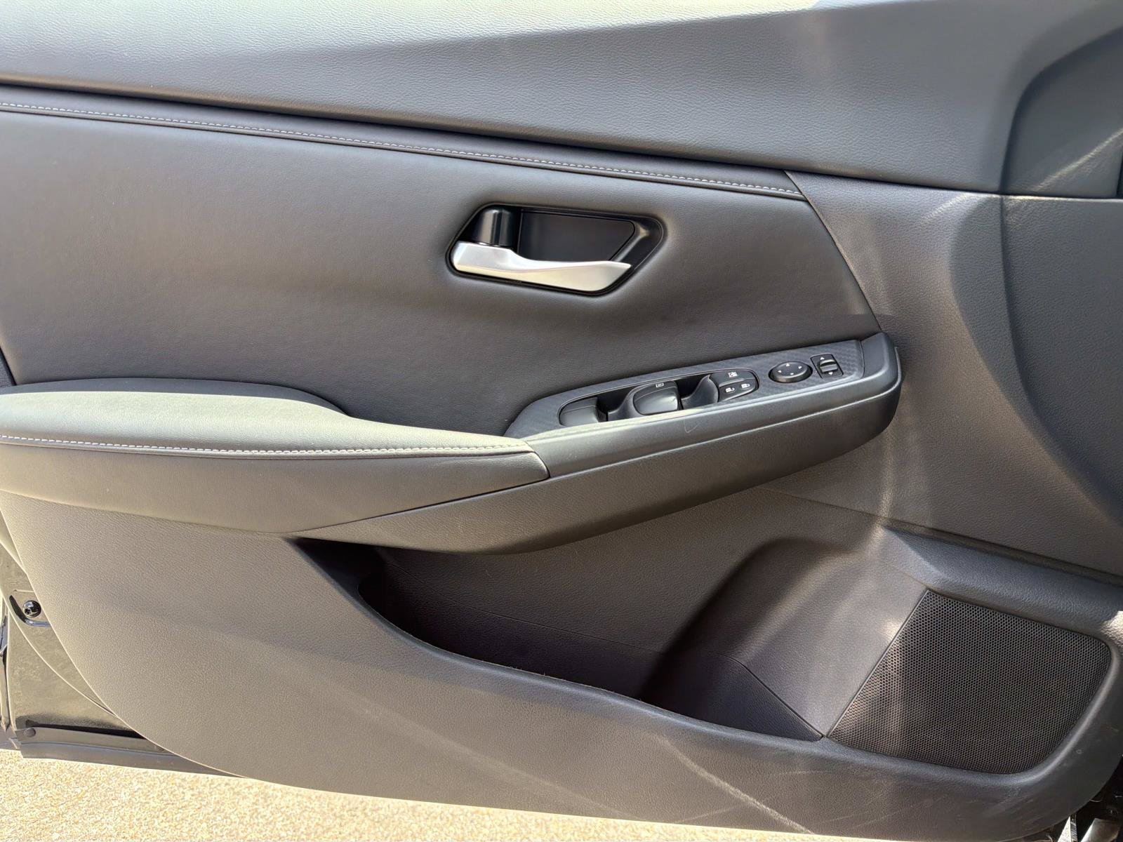 Used 2025 Nissan Sentra SV w/ All-Weather Package FWD image 18