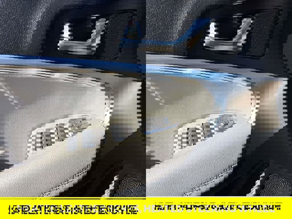 Used 2023 Genesis G70 2.0T image 14