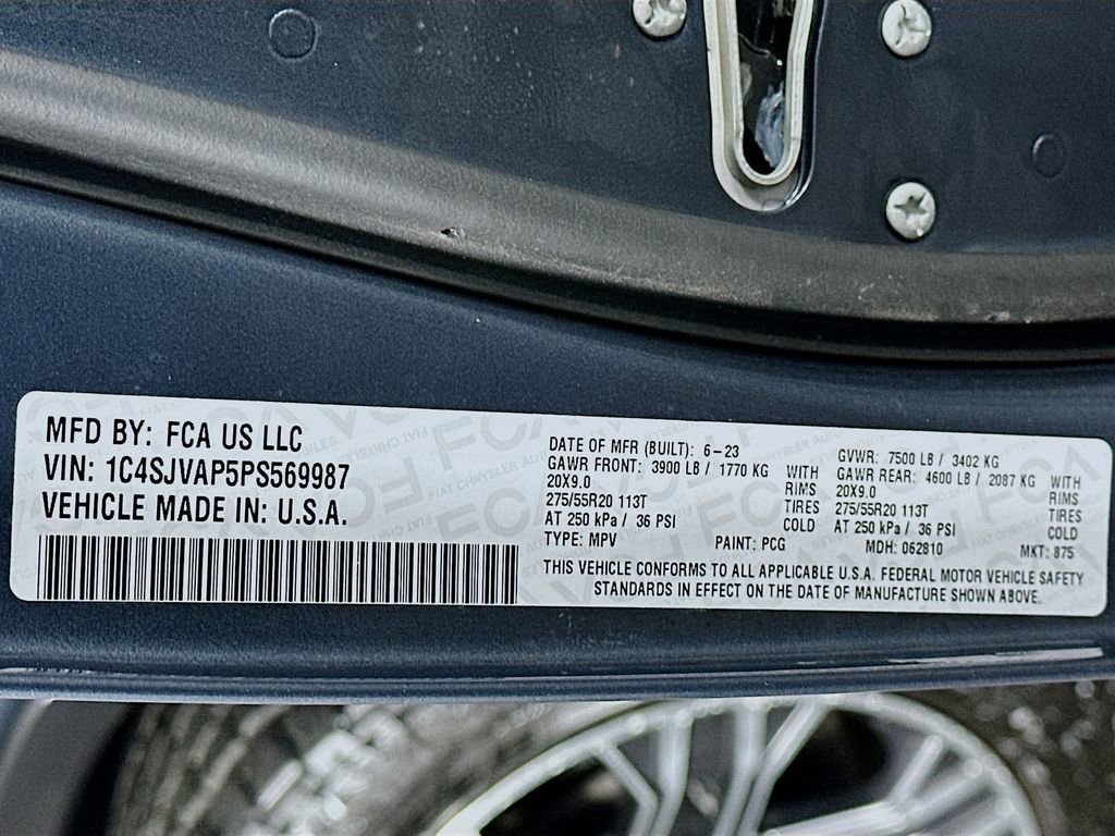 Used 2023 Jeep Wagoneer 4WD w/ Premium Group I image 37