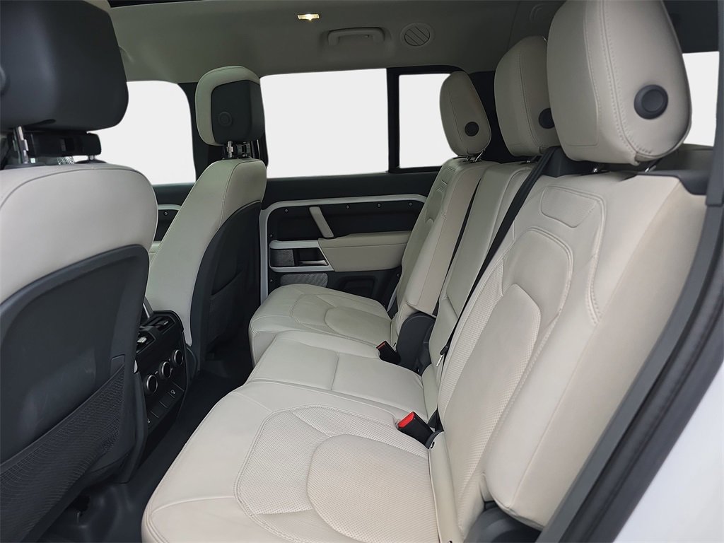 Used 2023 Land Rover Defender 130 First Edition image 15