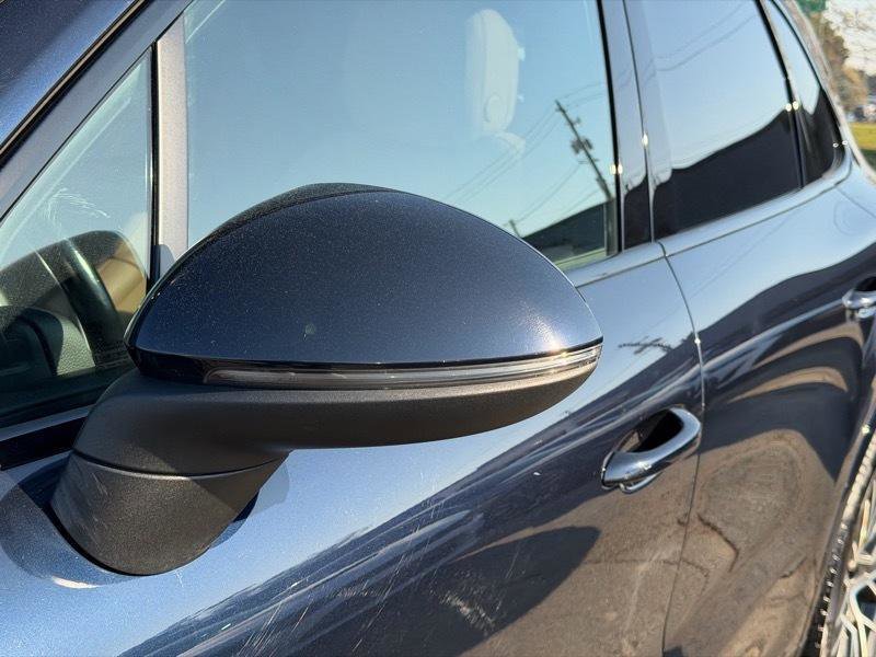 Used 2019 Porsche Cayenne E-Hybrid image 6