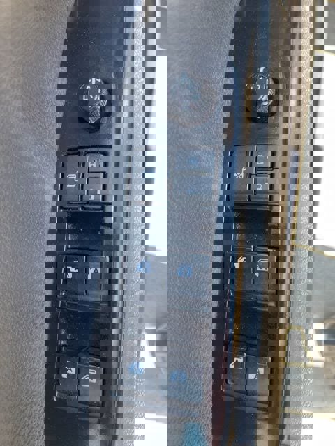 Used 2019 Toyota Camry SE w/ Convenience Package image 16