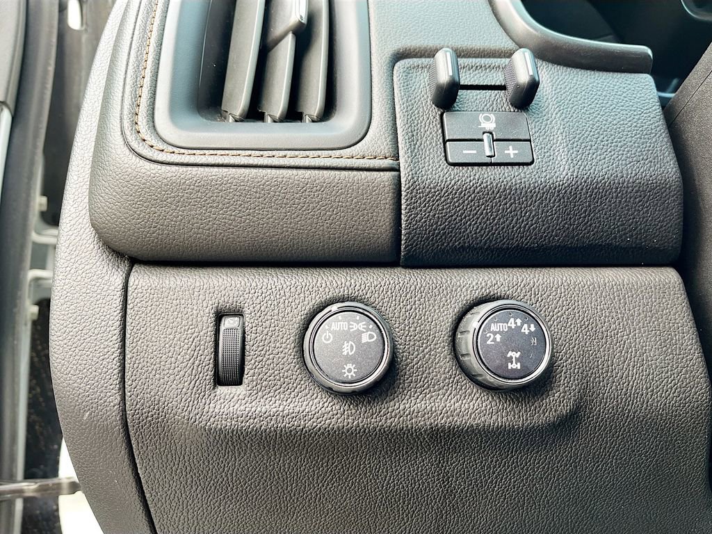 Used 2022 GMC Canyon AT4 w/ Trailering Package image 10