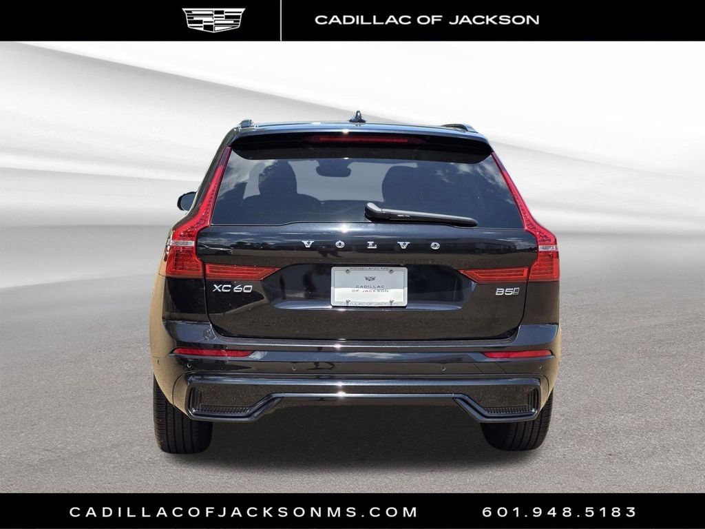 Used 2025 Volvo XC60 B5 Plus AWD/4WD image 7